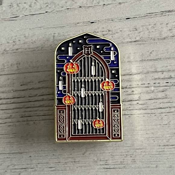 Halloween in the Great Hall Enamel Pin - Picture 2 of 4